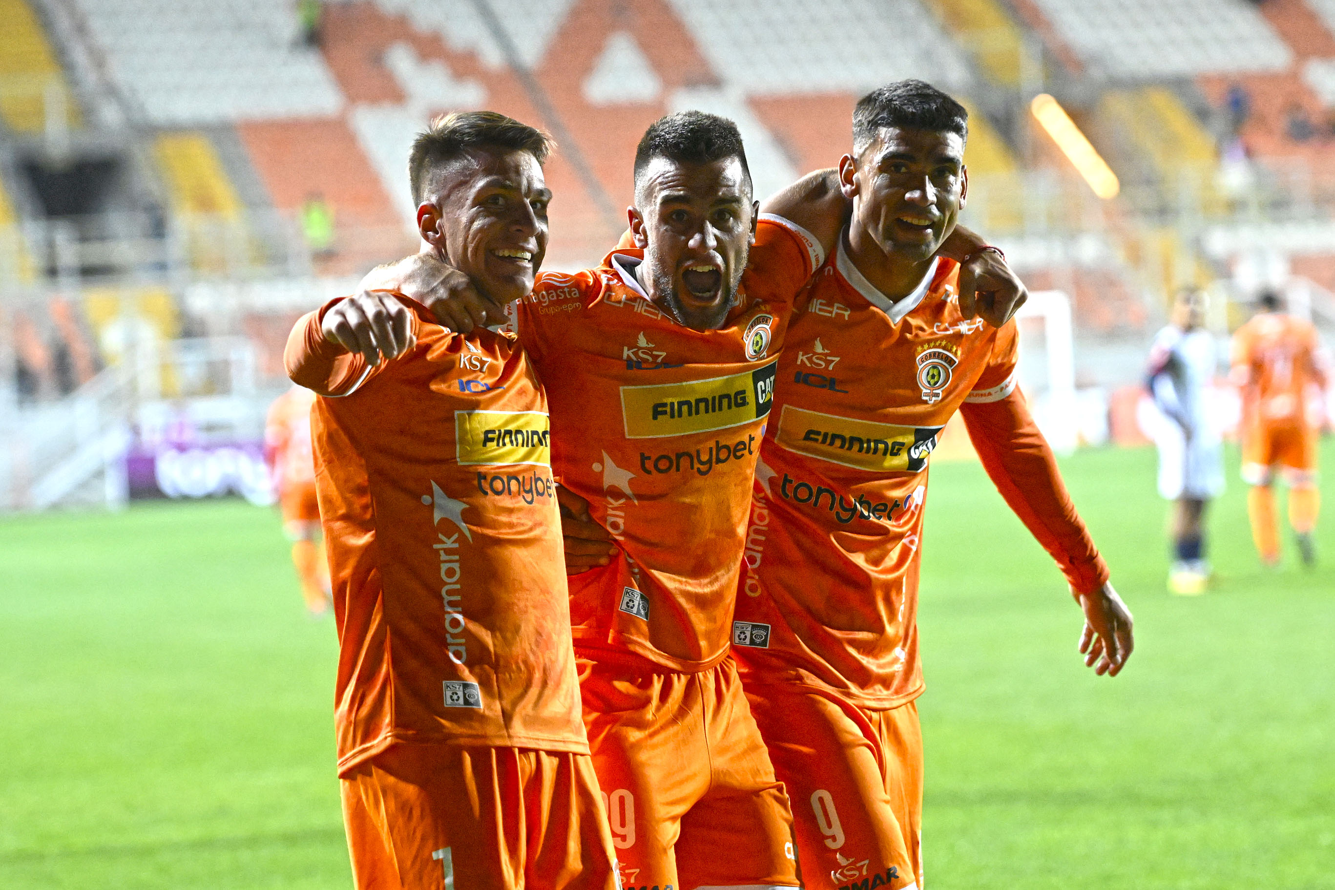 Cobreloa trepó al podio del Ascenso tras goleada a Recoleta