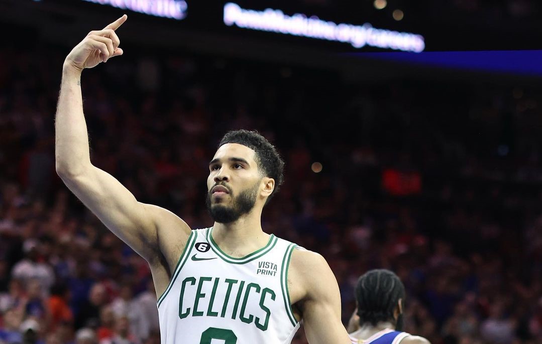 Jayson Tatum lideró el triunfo de Boston Celtics y forzó el séptimo partido ante los Sixers en el Este