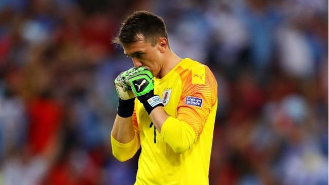 Fernando Muslera denunció a directora de un banco por estafa