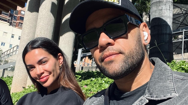 Esposa de Dani Alves descartó rotundamente un romance con Achraf Hakimi
