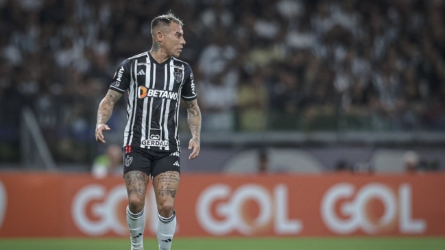 ¡Cabezazo letal! Eduardo Vargas marcó un golazo para Atlético Mineiro
