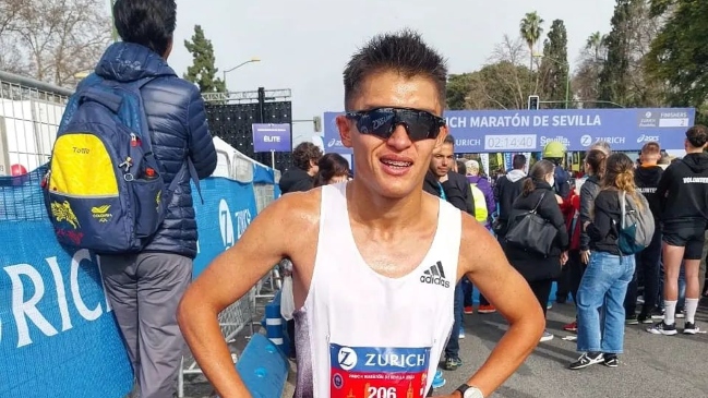 Hugo Catrileo y María José Calfilaf conquistaron los 21k en el Maratón de Santiago