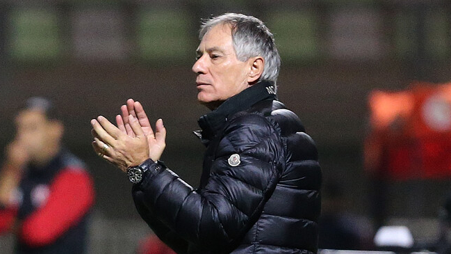 Ariel Holan festejó la victoria de la UC sobre Copiapó: Alcanzamos esa solidez que uno desea