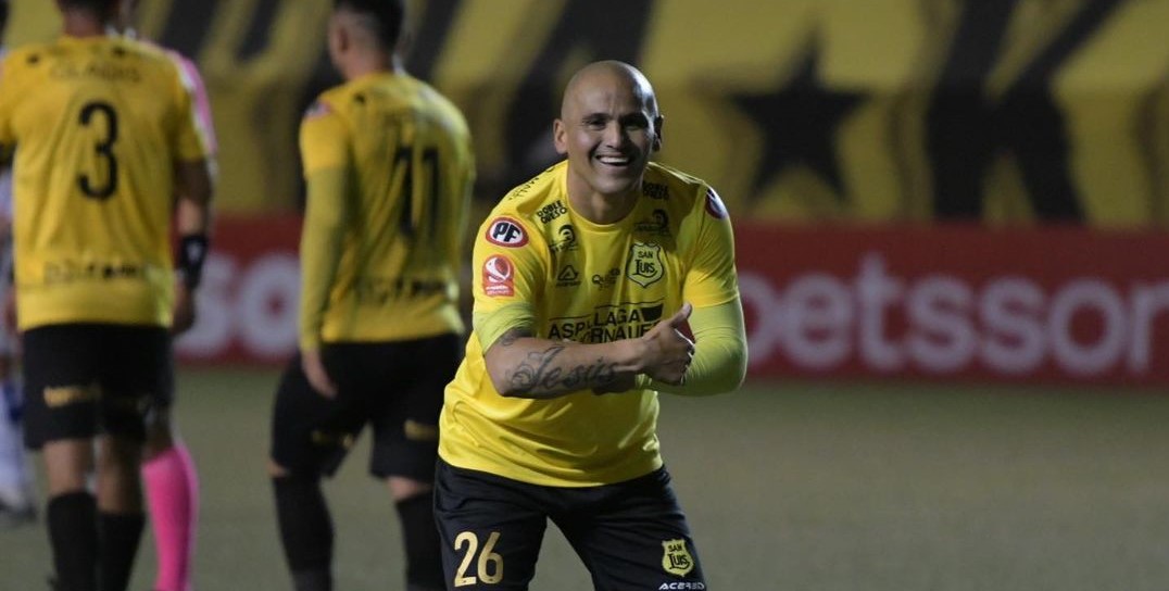 Humberto Suazo brilló con doblete en goleada de San Luis a Santa Cruz en el Ascenso