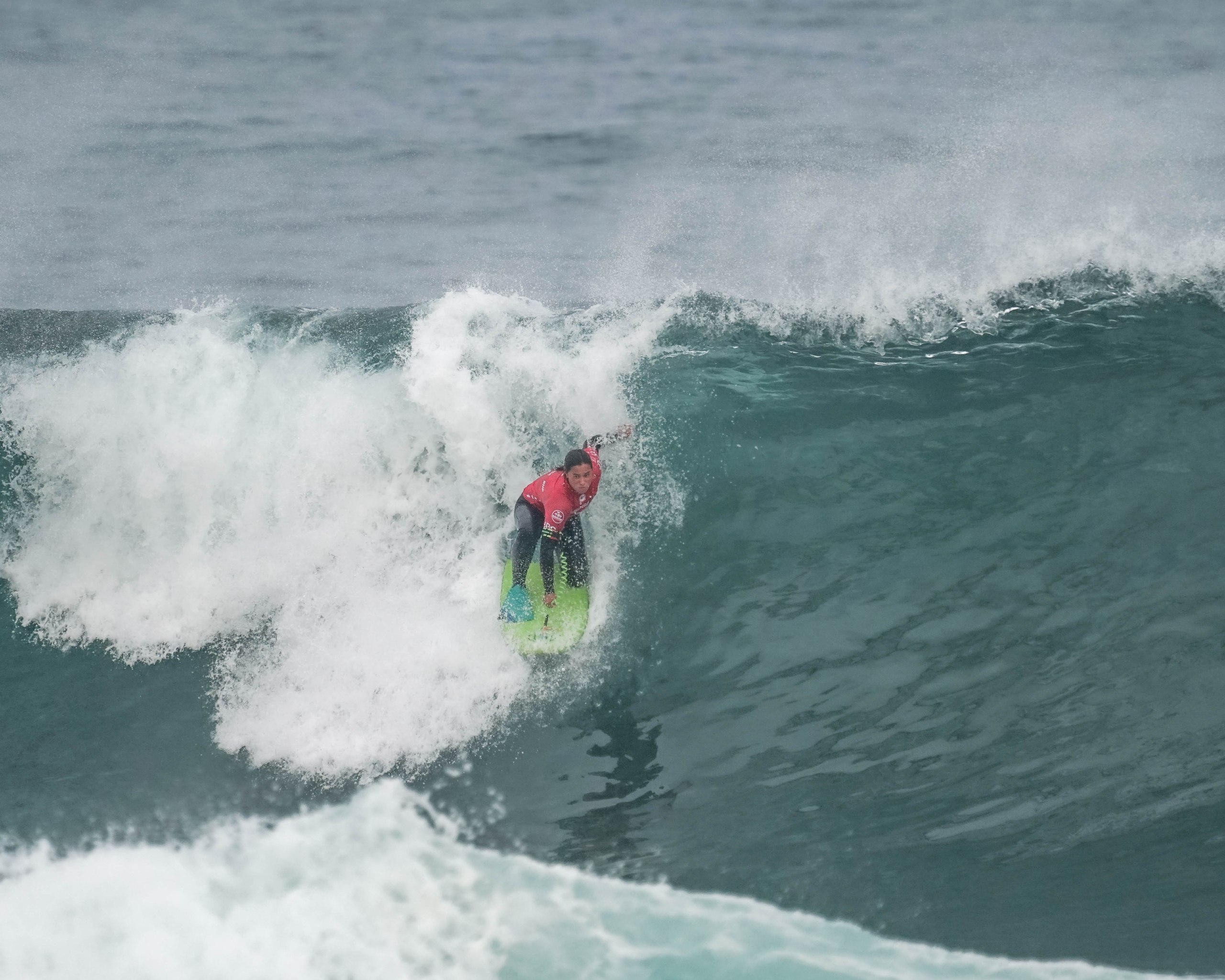 Hawaiana de 16 años hizo historia en mundial de Bodyboard de Antofagasta