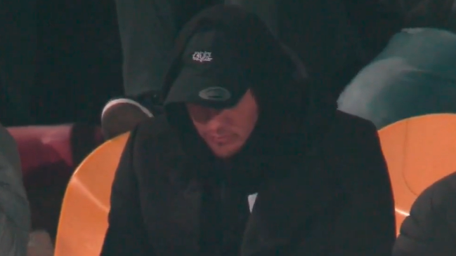 Nicolás Castillo estuvo entre el público del compromiso entre U. Católica y La Calera