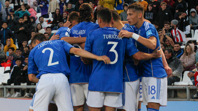 Italia aguantó la arremetida de Brasil y ganó en su debut por el Mundial Sub 20