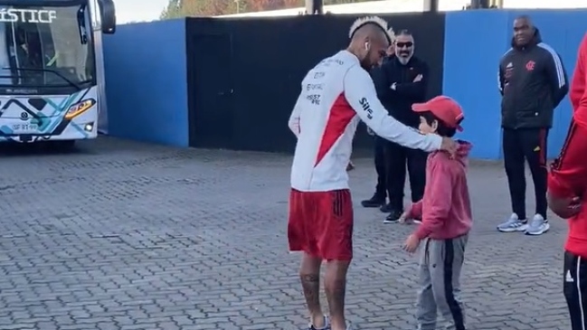 Flamengo entrenó en el CAP de Talcahuano y Arturo Vidal sigue llevándose todas las miradas