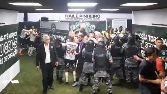 Escándalo en la Sudamericana: Policía de Brasil agredió al plantel de Universitario con gas pimienta