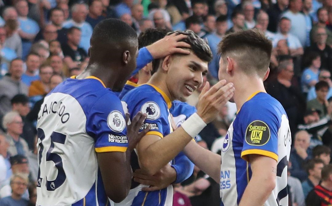 Brighton igualó ante Manchester City con golazo de Julio Enciso y clasificó a la Europa League