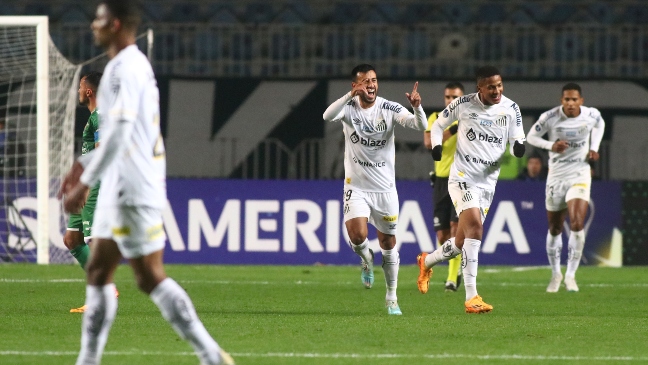 Angelo narró episodio de racismo que vivió ante Audax: Me llamaron ‘mono’