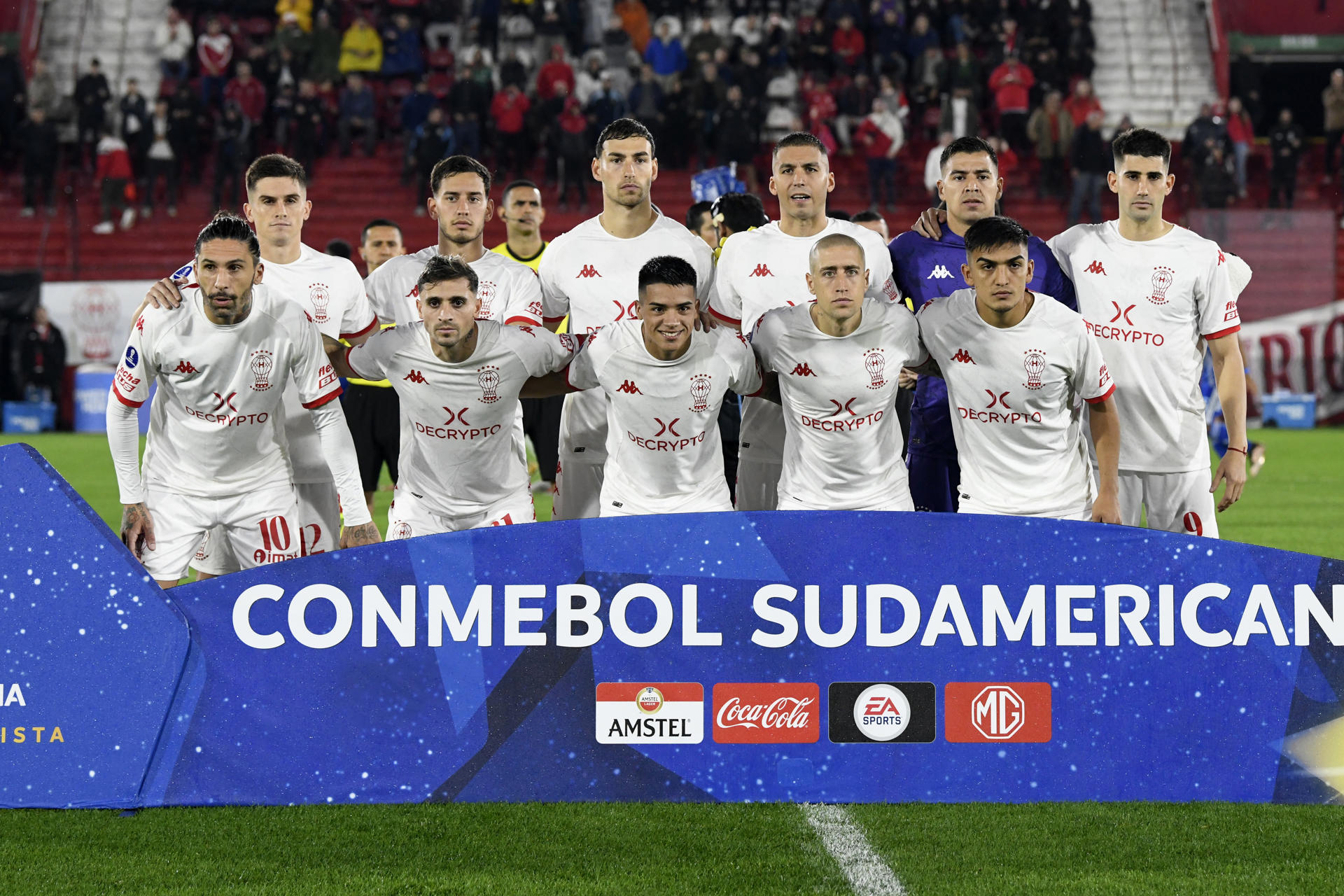 Huracán de Guillermo Soto igualó con Emelec y dejó abierta la definición del grupo en la Sudamericana