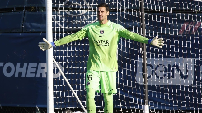 Portero de PSG se encuentra grave tras caerse de un caballo