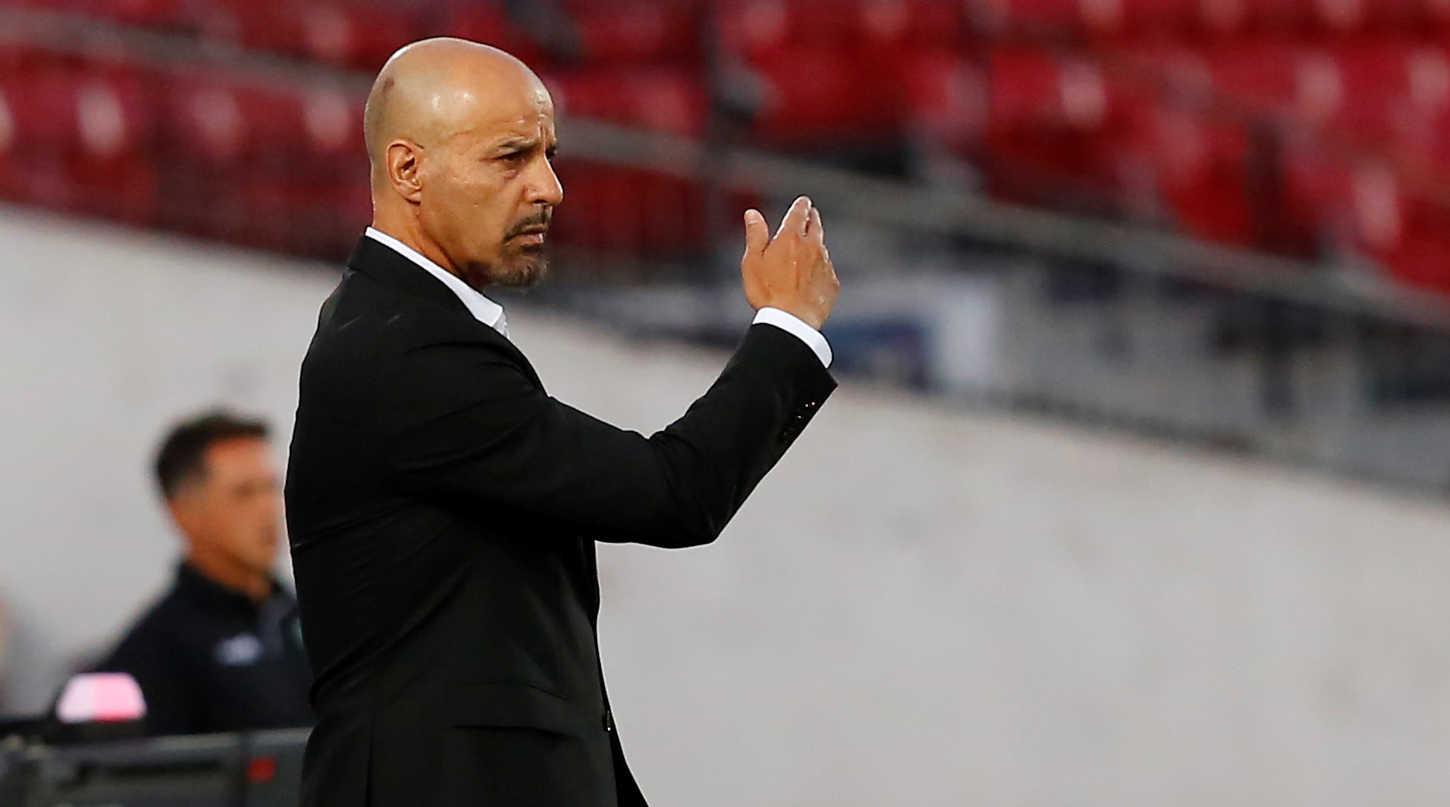 “Fantasma” Figueroa cree que Vidal y Medel no están para La Roja: Ganaron todo, pero muchas gracias