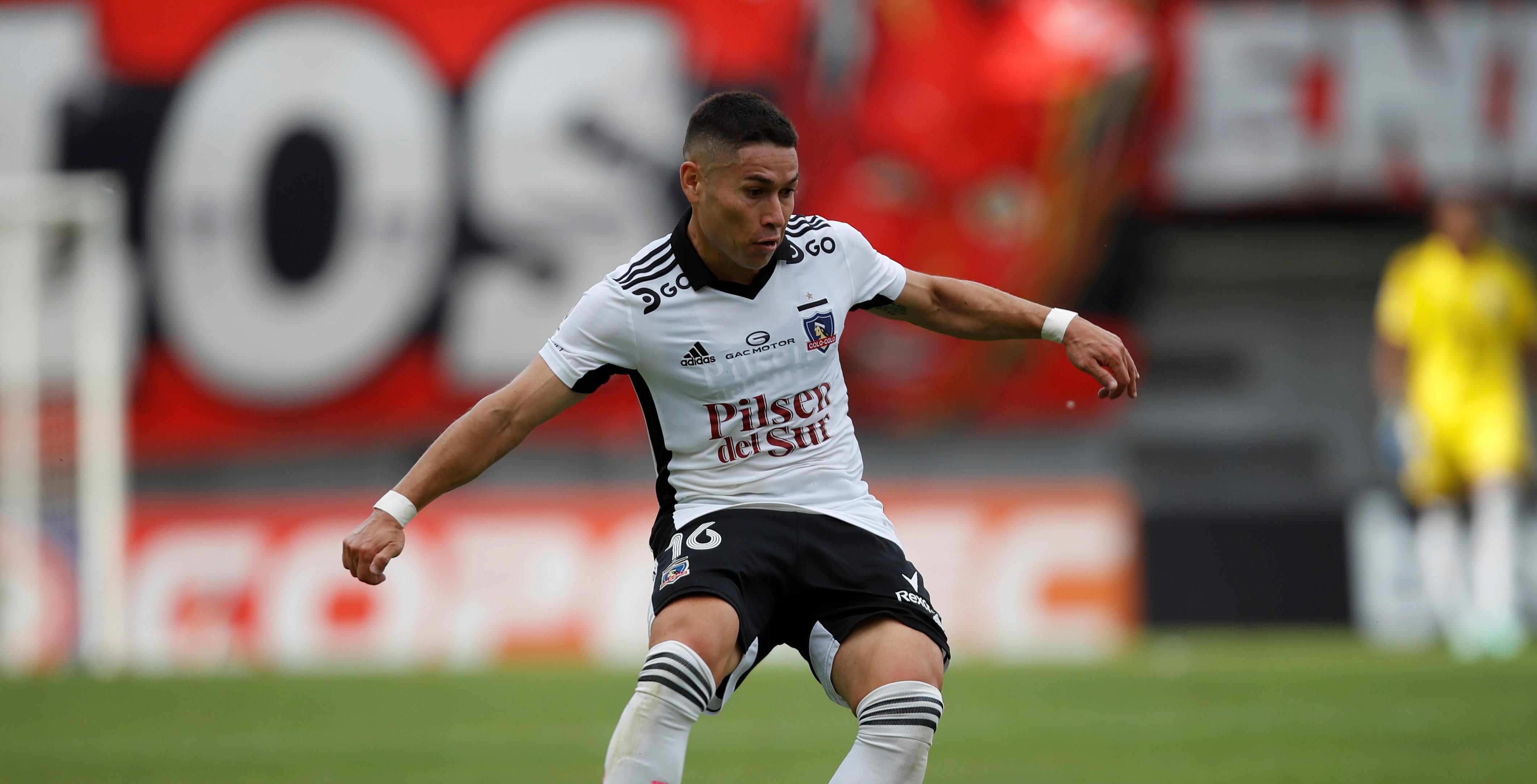 Colo Colo fijó una oferta para negociar el fichaje de Oscar Opazo