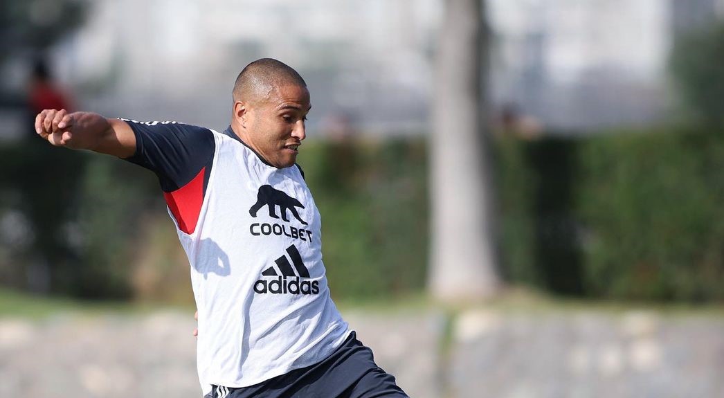 Los goles de Benegas, Oroz y Lezcano en el triunfo de Colo Colo sobre Santiago City