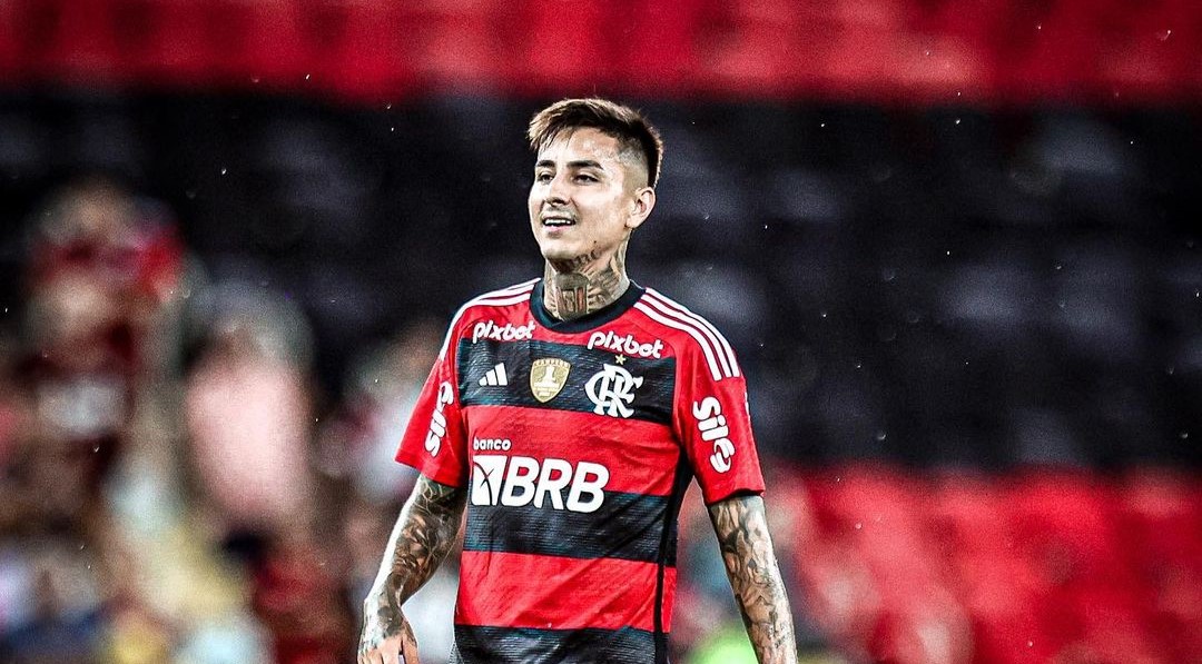 “Monstruo”: Hinchas de Flamengo deliraron con nivel de Pulgar ante Fluminense