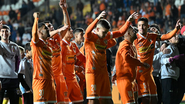 Cobreloa recibe a Rangers en Calama con la idea de no perder pisada en el Ascenso