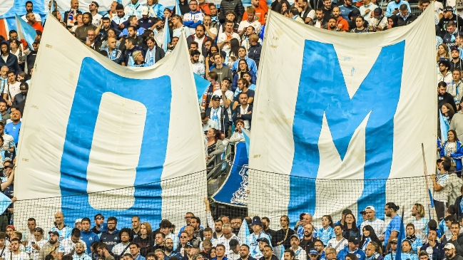 Cuatro heridos dejaron incidentes entre hinchas de Ajaccio y Marsella de Alexis Sánchez