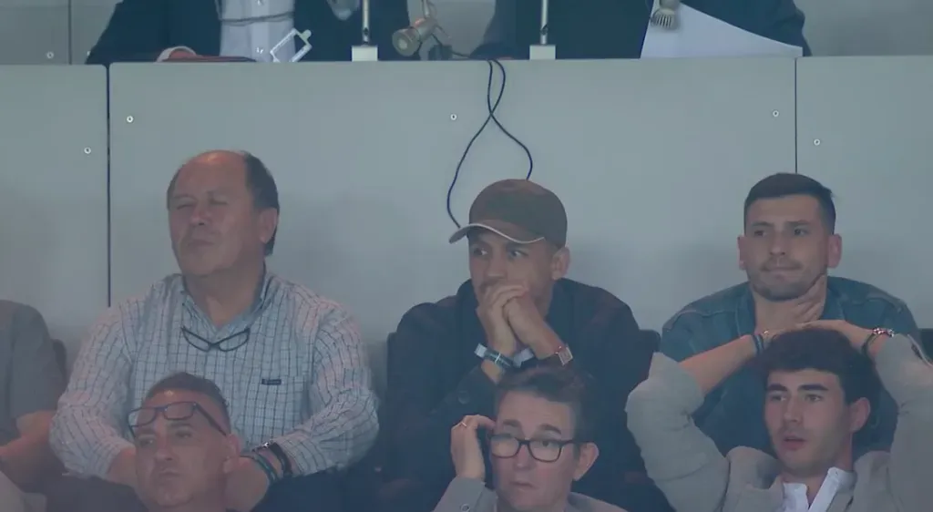¿Volverá al Calcio? Alexis Sánchez sorprendió en la tribuna en partido de Juventus