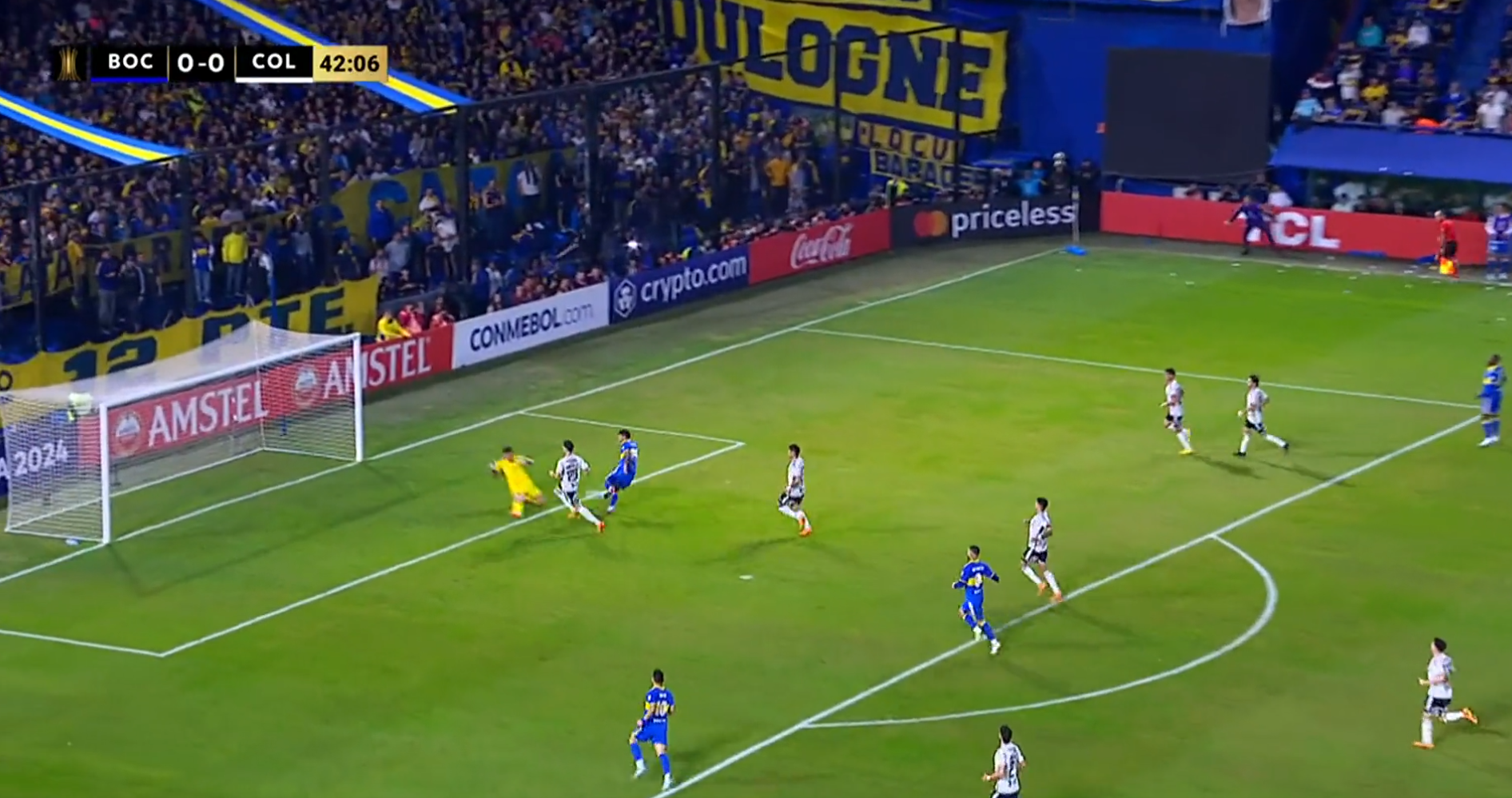 Brayan Cortés se lució con dos tapadones para salvar a Colo Colo ante Boca Juniors