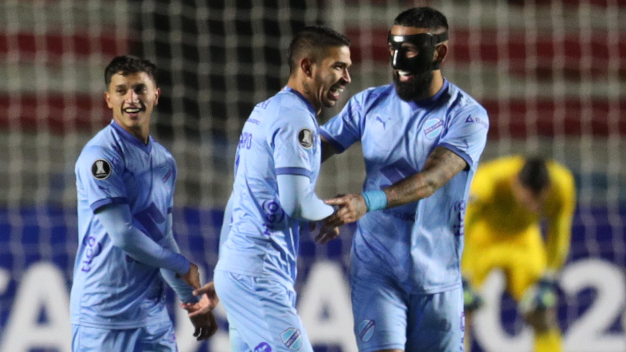 Bolívar de Ronnie Fernández batió a Cerro Porteño y clasificó a octavos de la Libertadores