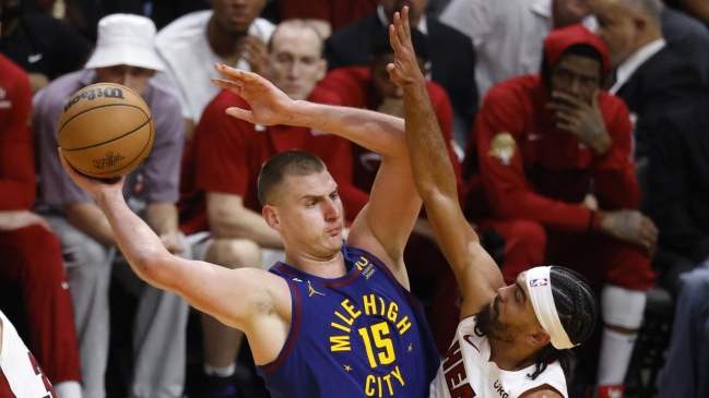 Nikola Jokic tuvo una actuación histórica en triunfo de Nuggets contra Heat en la NBA