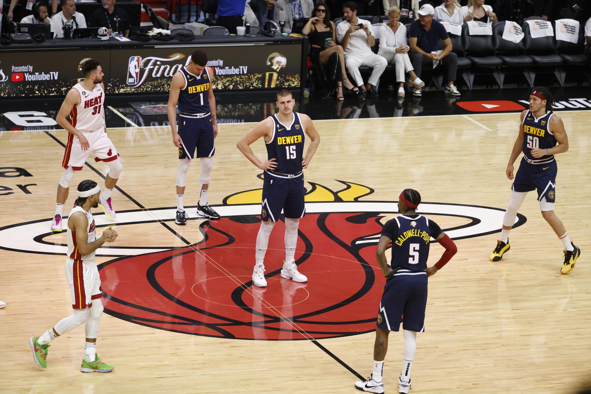 Nikola Jokic volvió a liderar el triunfo de Denver Nuggets ante Miami Heat en las Finales de la NBA