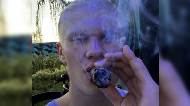 Al estilo Guardiola: Erling Haaland celebró fumando un puro el título de la Champions