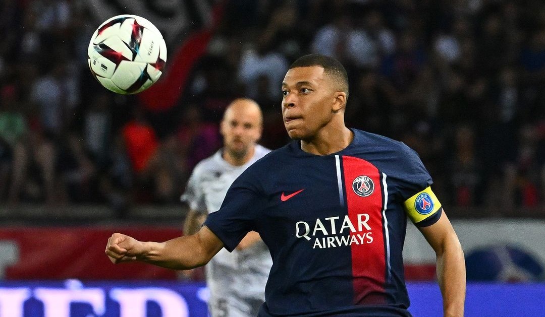 Kylian Mbappe comunicó a PSG que no renovará su contrato