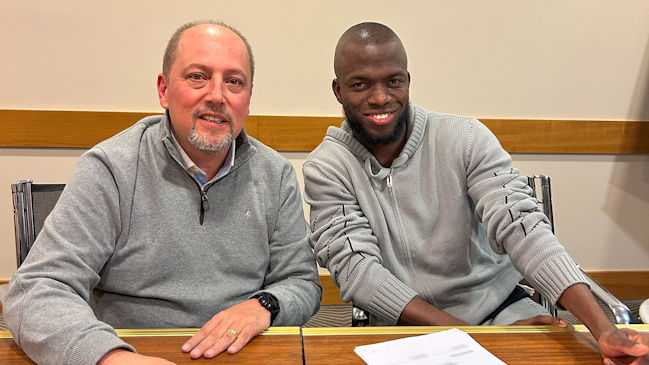 Será compañero de Charles Aránguiz: Inter de Porto Alegre anunció el fichaje de Enner Valencia