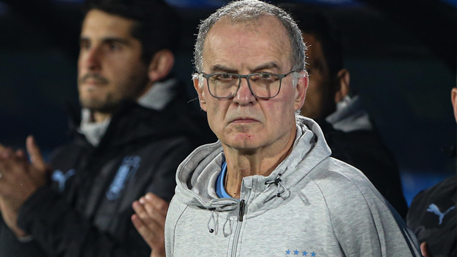 Marcelo Bielsa debutó en Uruguay con una goleada sobre Nicaragua de “Fantasma” Figueroa