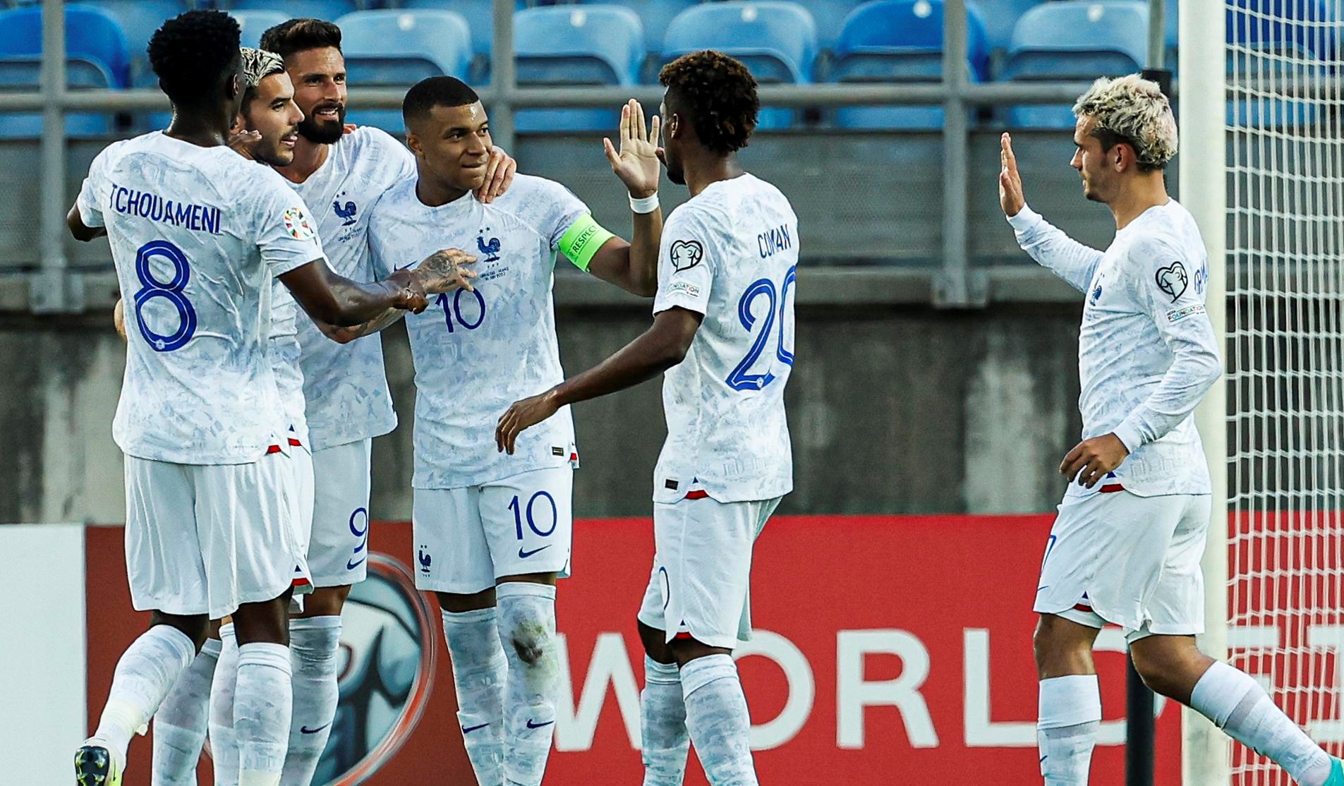 Olivier Giroud y Kylian Mbappe lideraron al victoria de Francia sobre Gibraltar