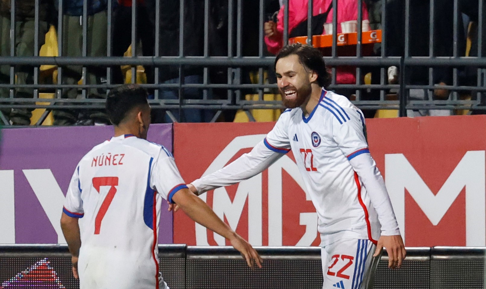 Brereton hizo estragos en los dos primeros goles de La Roja a República Dominicana