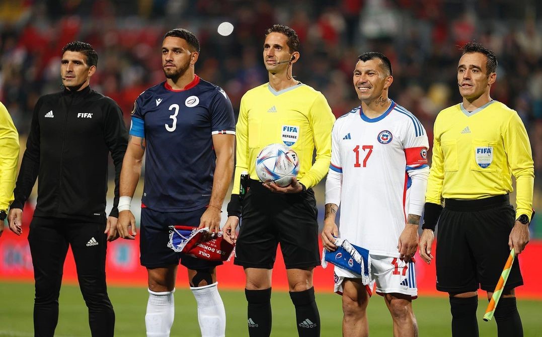 Gary Medel: Feliz por el triunfo y por cumplir 155 partidos junto a mi país