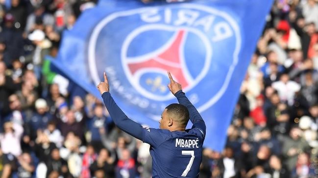 Mbappé se abrió a la posibilidad de renovar con PSG tras 2024: Pasan muchas cosas en un año