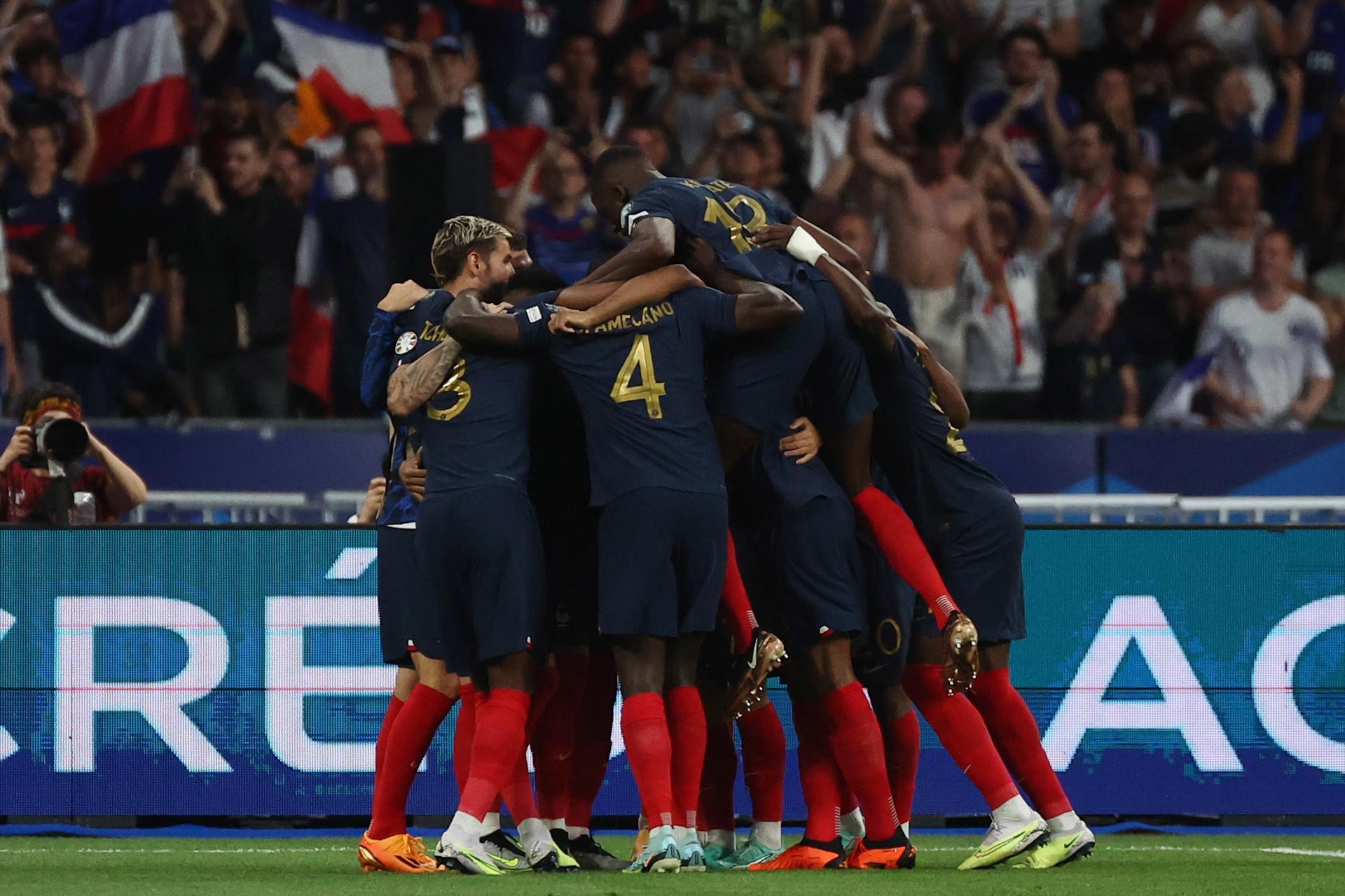 Francia doblegó a Grecia y sigue con puntaje perfecto en las clasificatorias de la Euro 2024