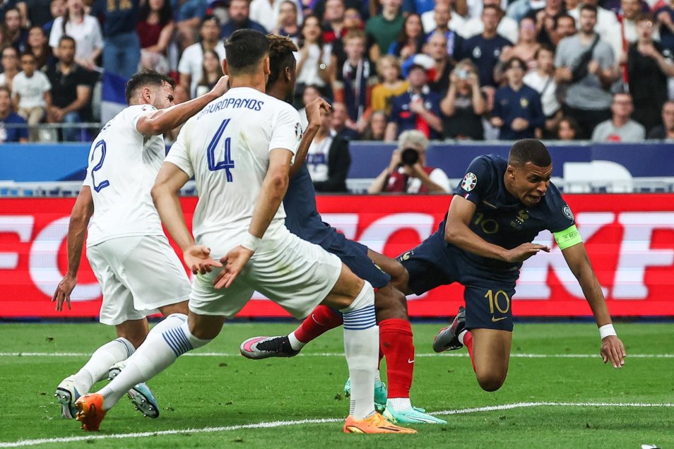 Francia evidenció su superioridad ante Grecia de la mano de Kylian Mbappe