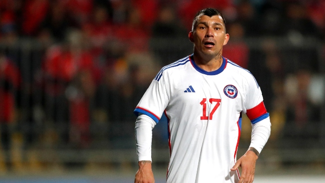 La selección chilena fue recibida con fuegos artificiales en Santa Cruz de la Sierra