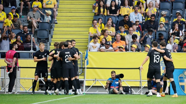 Federación de Nueva Zelanda apoyó retiro de su selección ante Qatar por insultos racistas