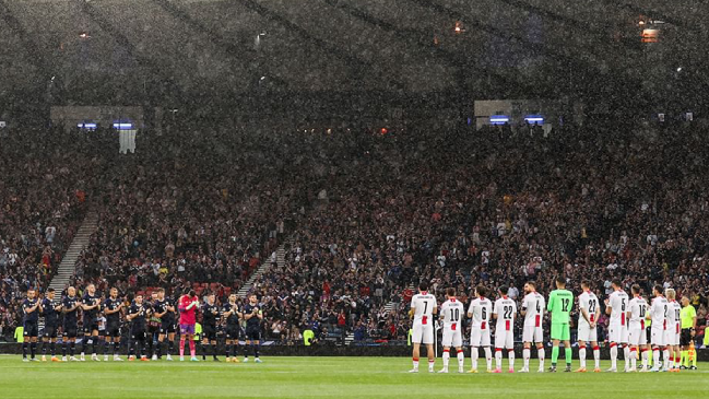 Partido entre Escocia y Georgia fue interrumpido para secar el pasto de Hampden Park