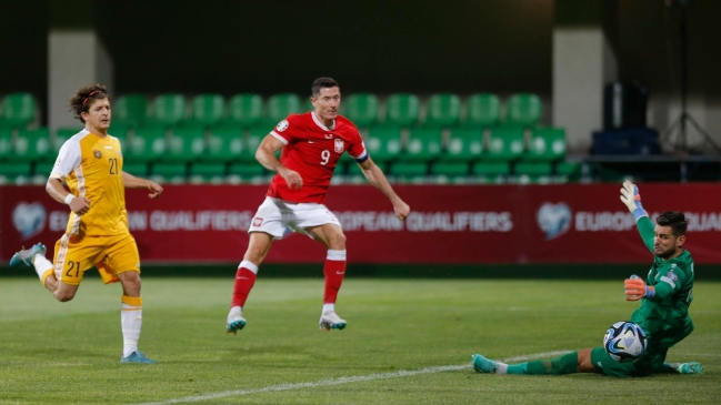 Gol de Lewandowski fue insuficiente en dura derrota de Polonia ante Moldavia