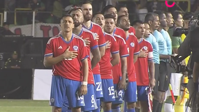 ¿El más desafinado de la historia? Así sonó el himno chileno en Bolivia para el duelo de La Roja
