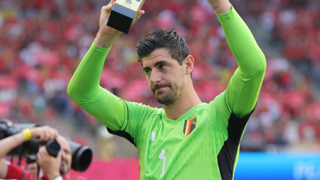 Courtois fue criticado por compañero de la selección belga tras abandono de la concentración