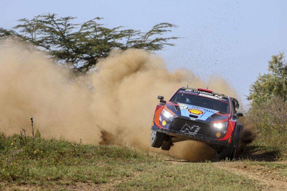 Ott Tänak es el primer líder del Rally Safari