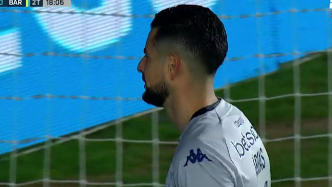 Gabriel Arias salió lesionado en áspero empate entre Racing y Barracas Central