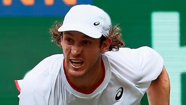 Nicolás Jarry fue presa de sus errores y se despidió de Halle con caída ante Zverev
