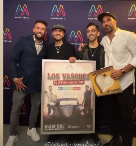 Claudio Bravo y Mauricio Isla compartieron con integrantes de Los Vásquez tras asistir a su concierto