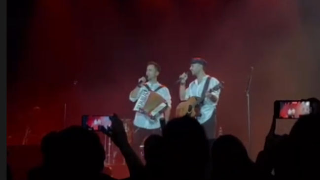 ¡Cantó a todo pulmón! Isla vibró con el recital de Los Vásquez en el Monticello