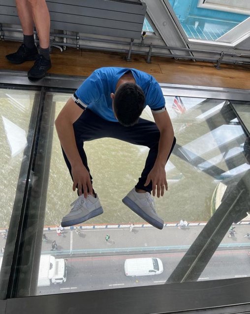 Marcelino Núñez disfrutó en su paseo al Puente de la Torre en Londres